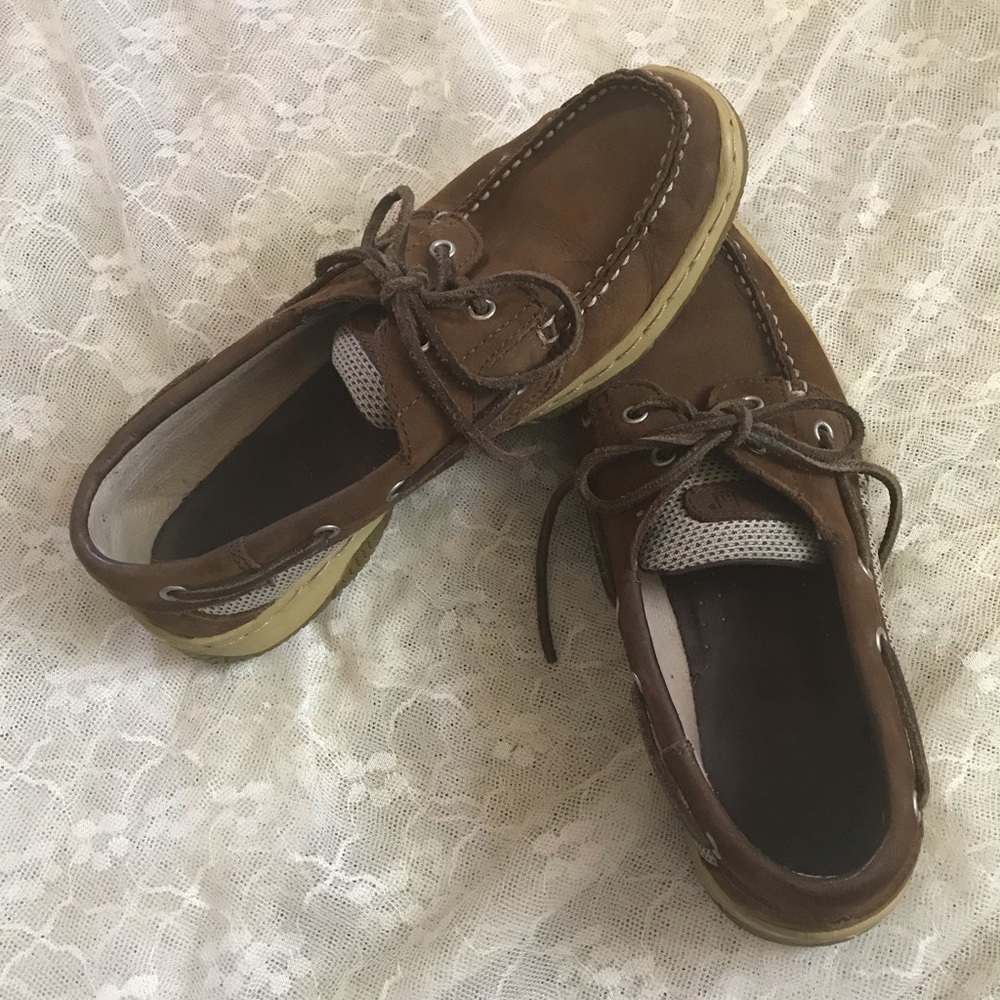 “SOLD” Woman’s Bjorndal top sider shoes. Size 7.5**SOLD**